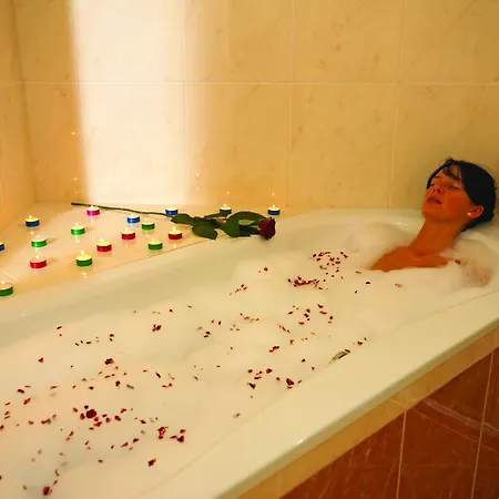 Vitaloase Zu Den Drei Bruedern 4* אונקן