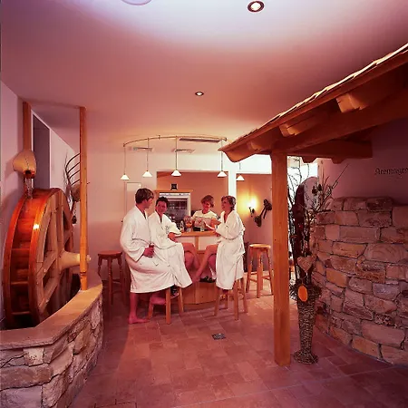 Hotell Vitaloase Zu Den Drei Bruedern Unken