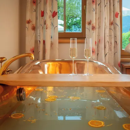 Hotell Vitaloase Zu Den Drei Bruedern 4*