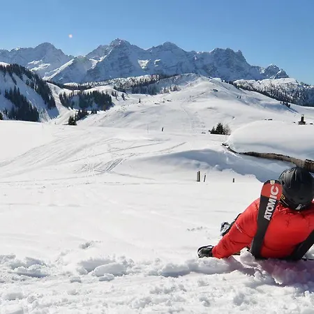 Vitaloase Zu Den Drei Bruedern מלון